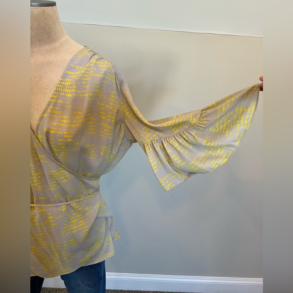 NWT!!! Melissa McCarthy Seven7 wrap top is a size 0X and great for any occasion. - Picture 2 of 7